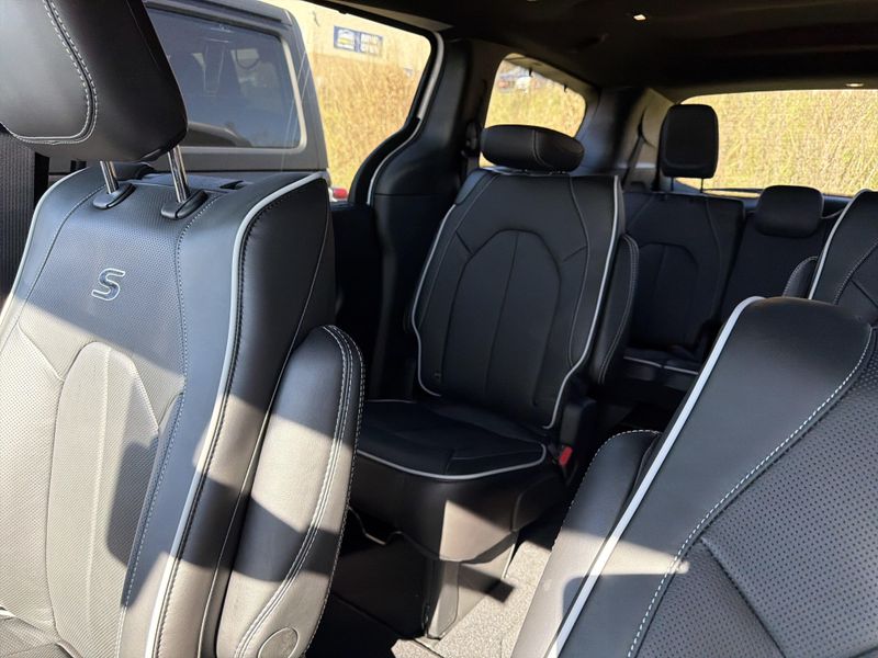 New 2026 Chrysler Pacifica LimitedImage 30