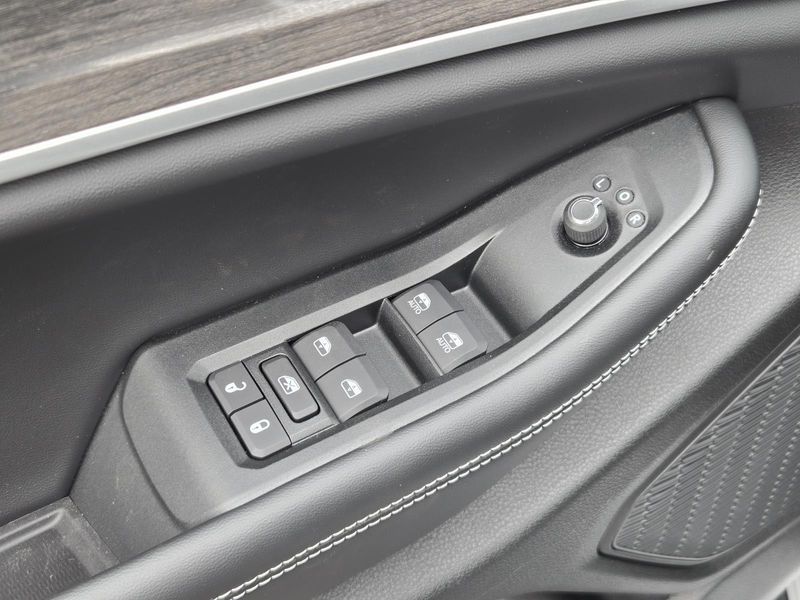 New 2026 Jeep Grand Cherokee L Laredo Altitude 4x4