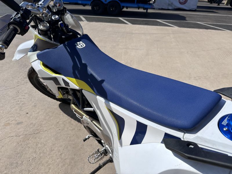 2021 HUSQVARNA 701 ENDURO Image 11