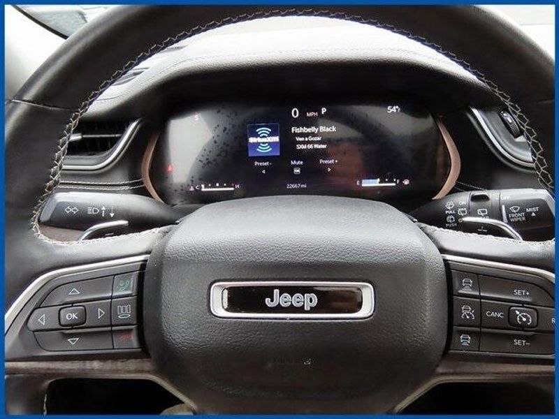 2022 Jeep Grand Cherokee LimitedImage 16