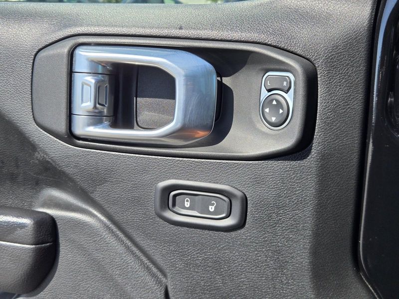 Used 2022 Jeep Wrangler Willys 4x4