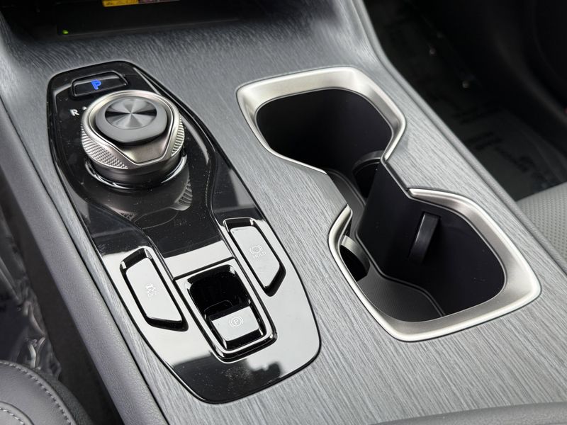 New 2026 Lexus RZ 350eImage 22