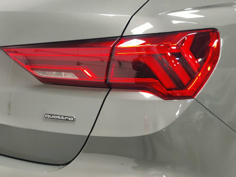 Used 2024 Audi Q3 S line Premium AWD w/ConvenienceImage 4