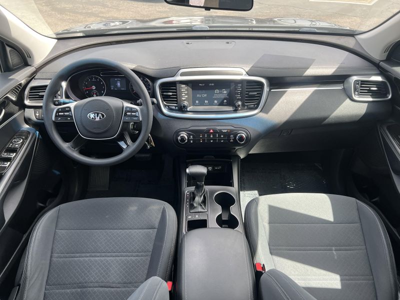 2019 Kia Sorento LXImage 19
