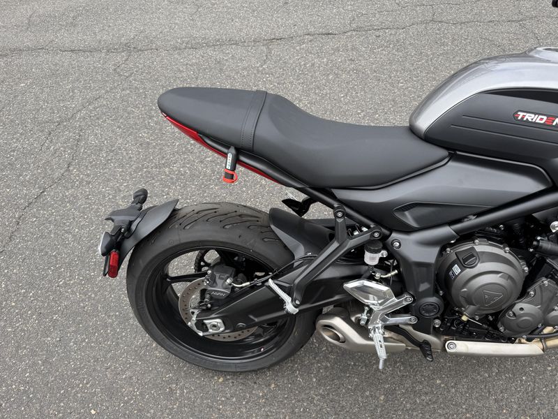 2024 Triumph Trident 660 Silver Ice 
