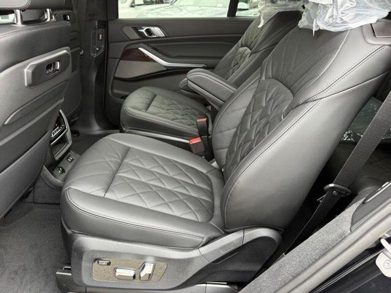 New 2026 BMW X7 xDrive40iImage 27