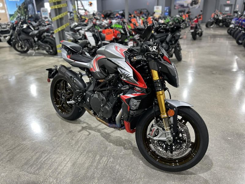 Used 2022 Mv Agusta BRUTALE 1000 NURBURGRING Image 3
