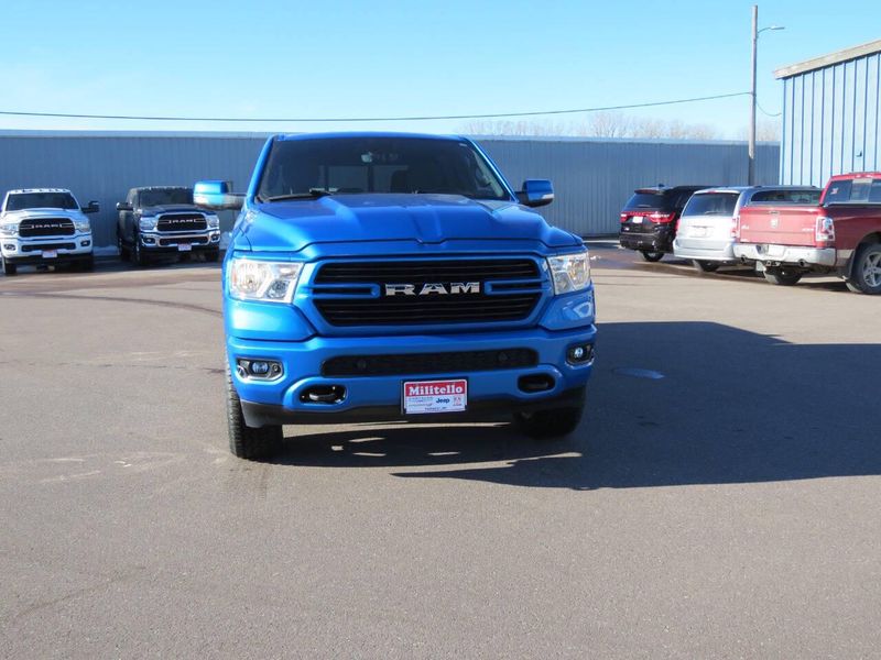 Used 2021 RAM 1500 Big Horn 4x4 4dr Crew Cab 5.6 ft. SB PickupImage 3