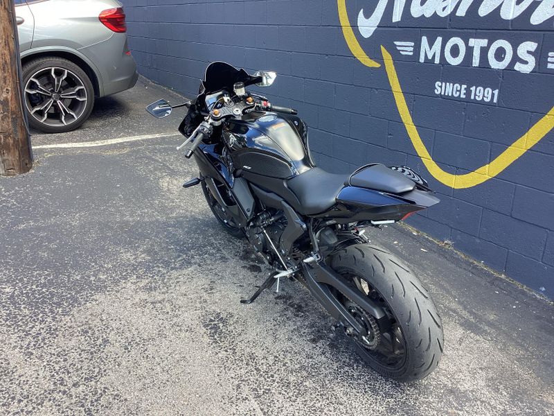 Used 2025 Yamaha YZFR7 
