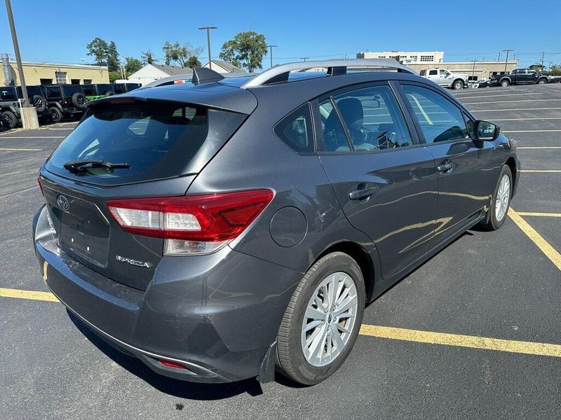2018 Subaru Impreza Premium photo 6