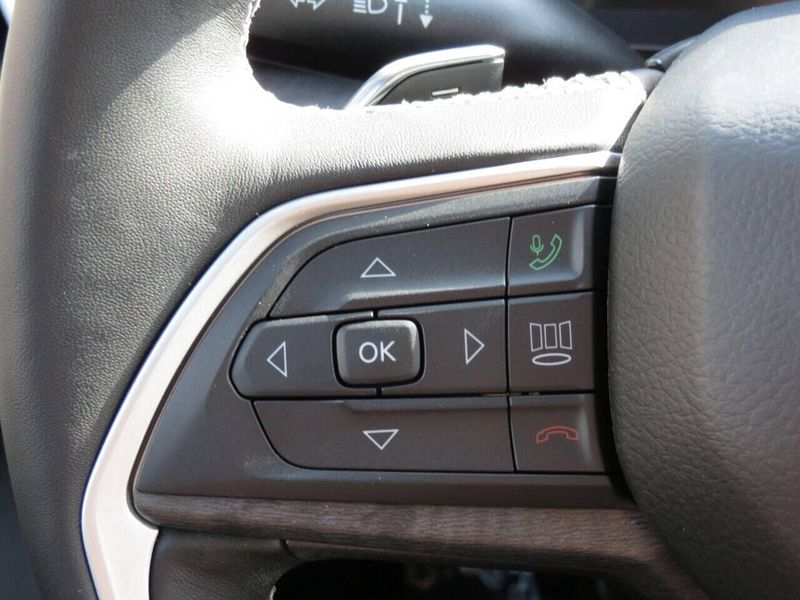 2021 Jeep Grand Cherokee L Limited 4x4 4dr SUVImage 14