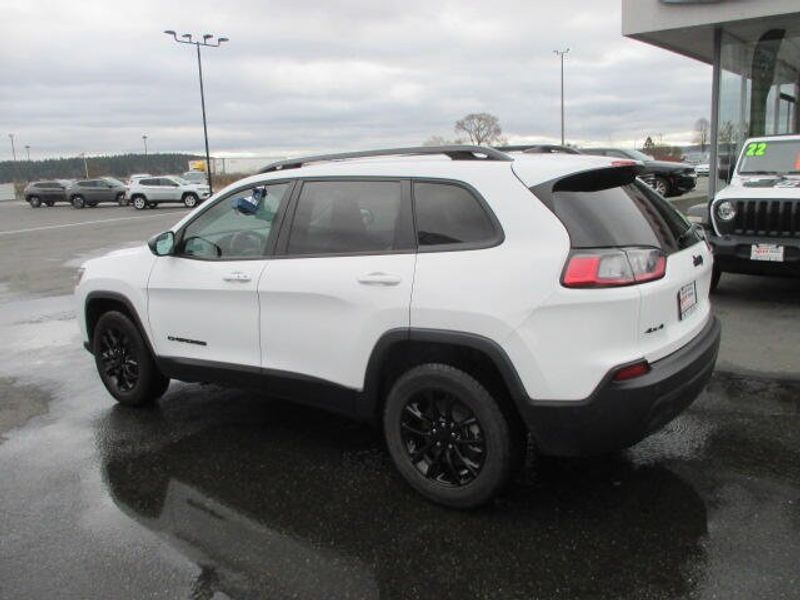 2023 Jeep Cherokee Altitude LuxImage 12