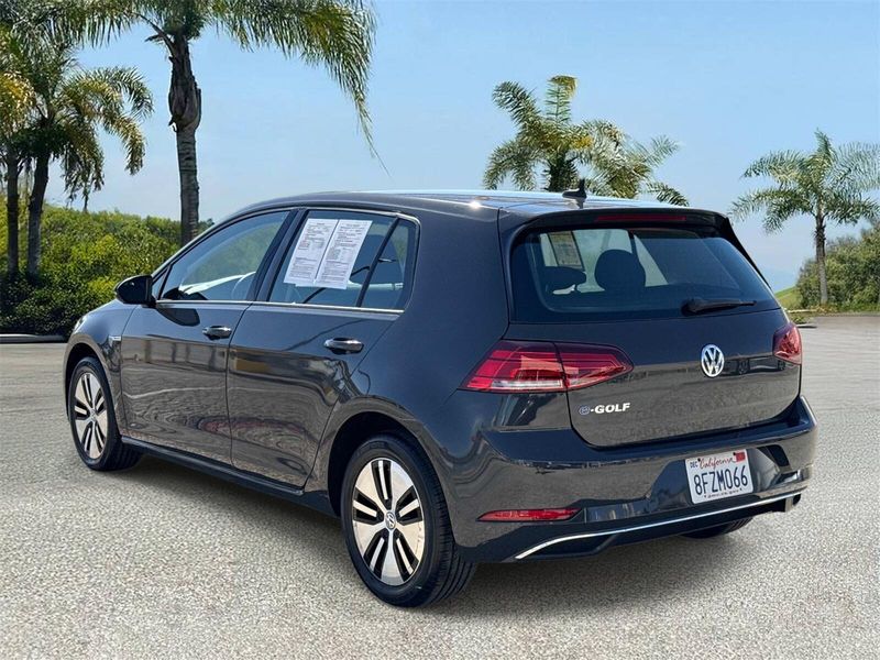 Used 2018 Volkswagen e-Golf 4-Door SE