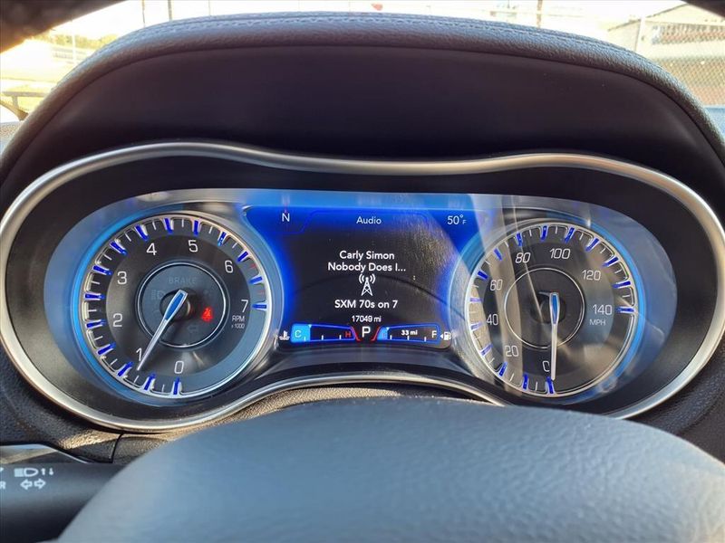 Used 2023 Chrysler 300 TouringImage 24