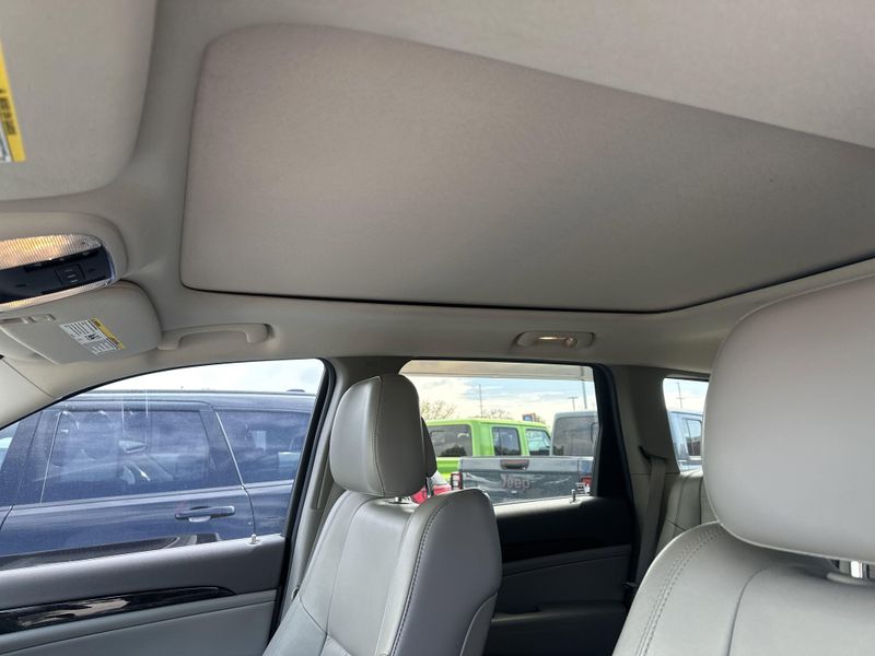 2012 Jeep Grand Cherokee LaredoImage 26