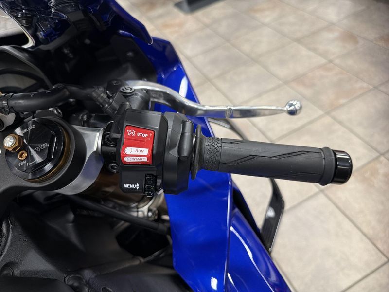 New 2026 Yamaha YZF-R1 Image 24