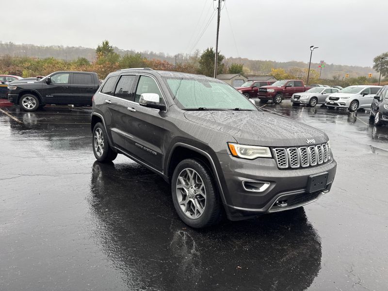 2021 Jeep Grand Cherokee Overland photo 4
