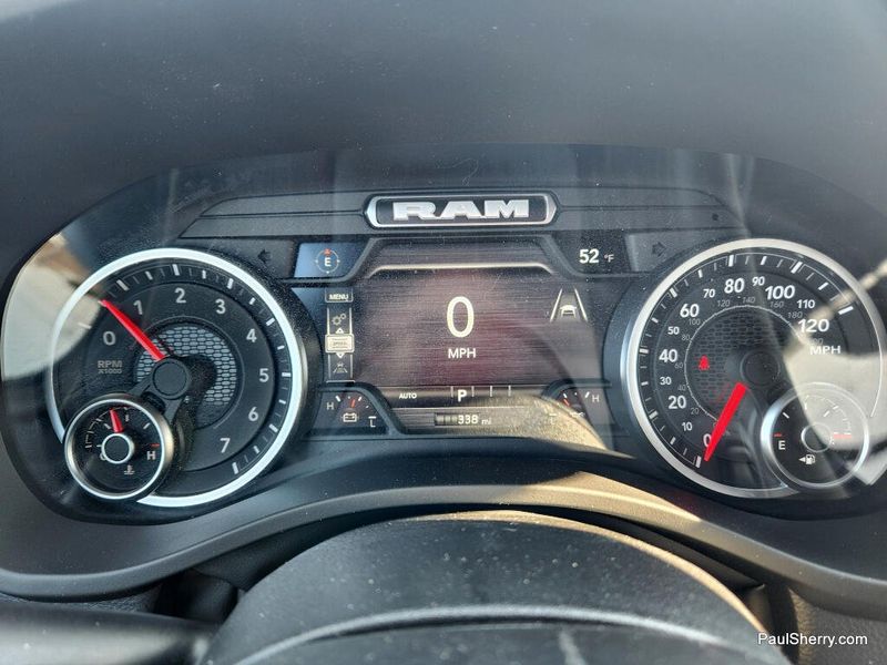 New 2026 RAM 1500 Laramie Crew Cab 4x4 5'7' Box