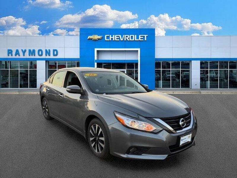 Used 2018 Nissan Altima 2.5 SVImage 1