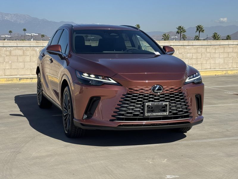 New 2026 Lexus ES 350e PremiumImage 2