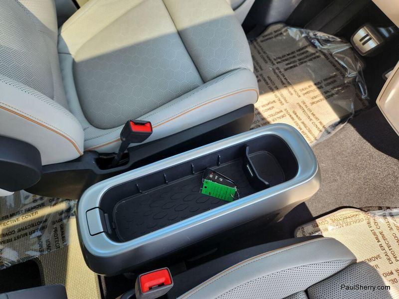 2025 Volkswagen ID. Buzz photo 36
