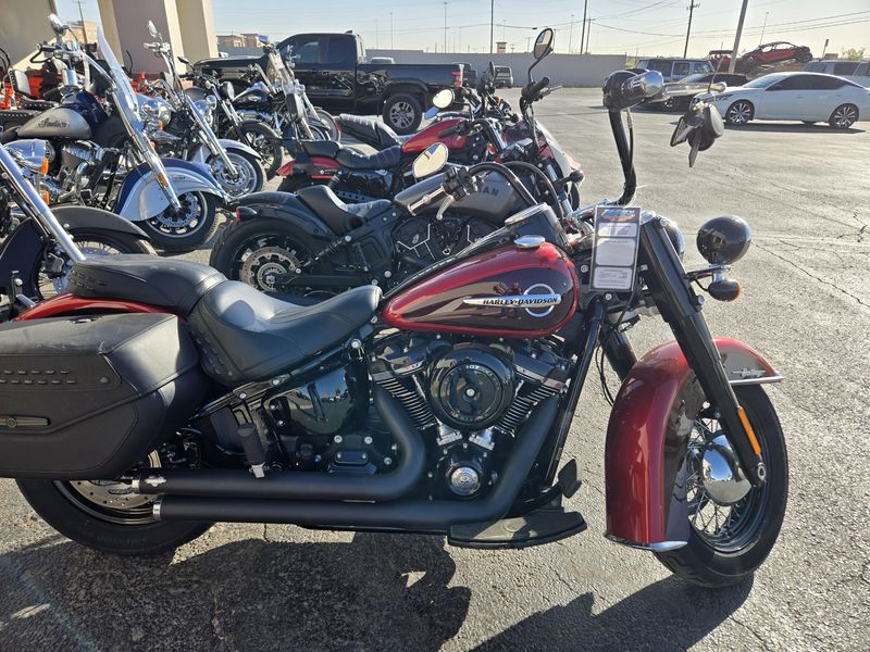 USED 2019 HARLEY SOFTAIL HERITAGE CLASSIC Image 2