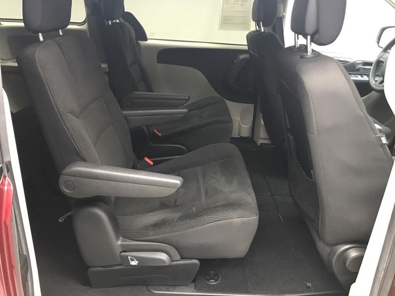 Used 2018 Dodge Grand Caravan SEImage 15