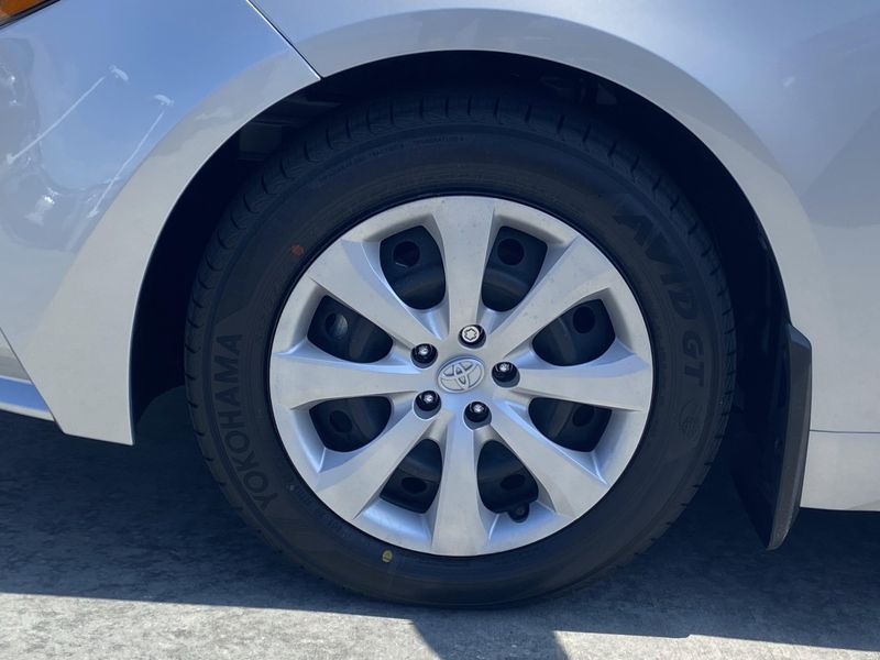 Used 2025 Toyota Corolla LEImage 9