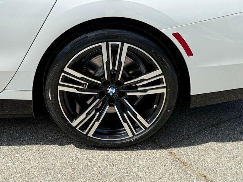 Used 2024 BMW i7 xDrive60Image 14