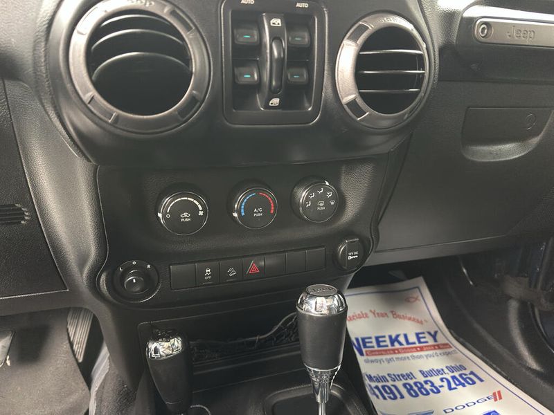 Used 2013 Jeep Wrangler Unlimited SportImage 13