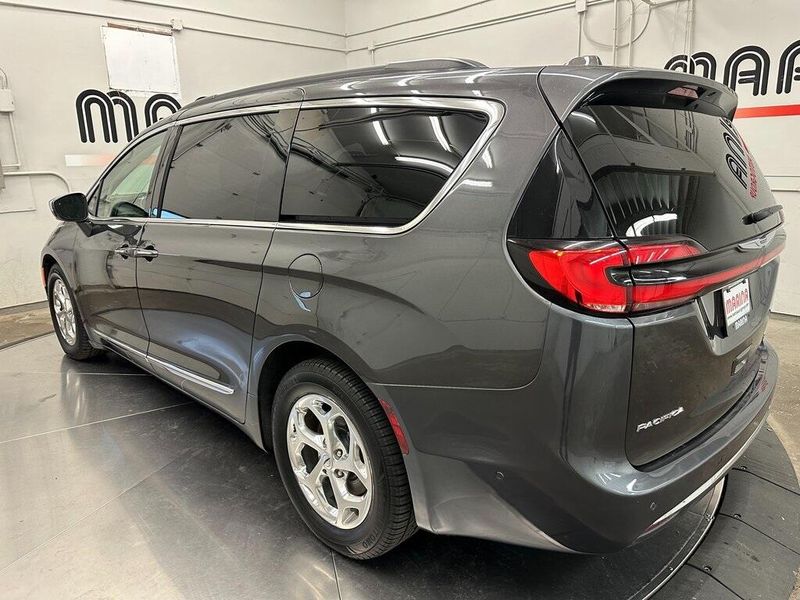 2022 Chrysler Pacifica LimitedImage 14