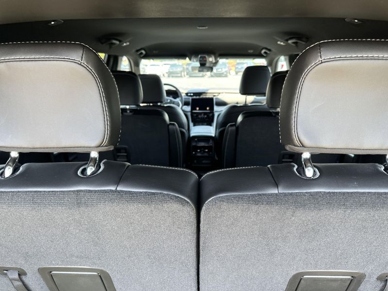 2025 Jeep Grand Cherokee L Sport photo 13