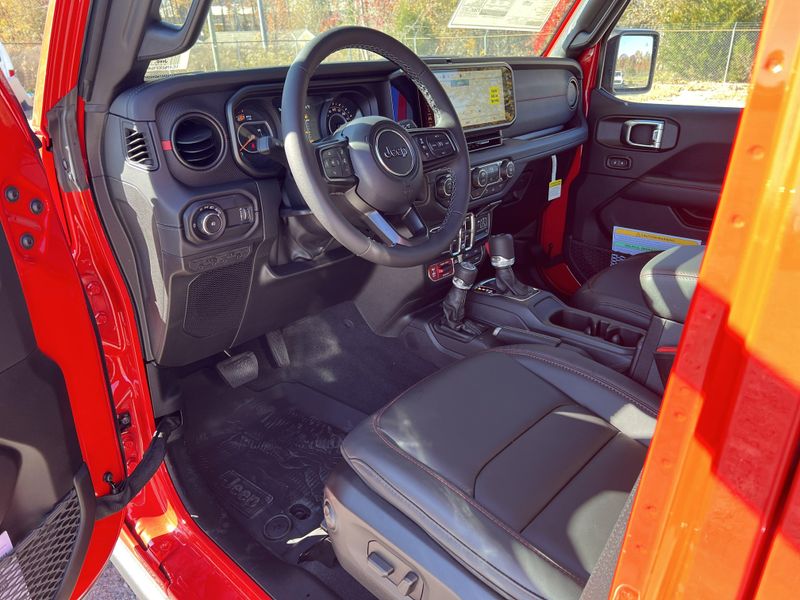 New 2026 Jeep Wrangler 4-door Rubicon XImage 14