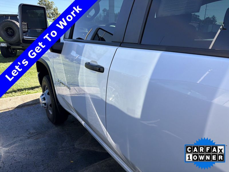 Used 2022 Chevrolet Silverado 3500HD Chassis Work TruckImage 14