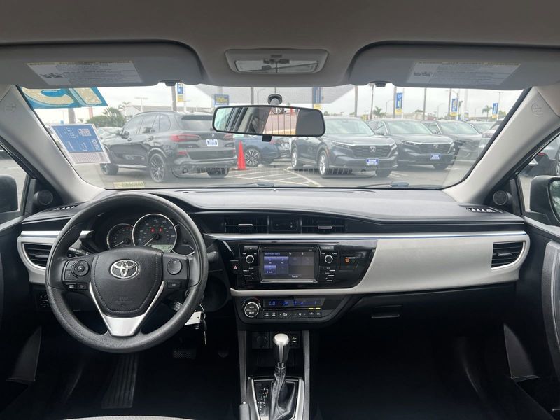 2015 Toyota Corolla LEImage 18