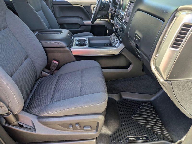 2018 Chevrolet Silverado 1500 LT photo 36