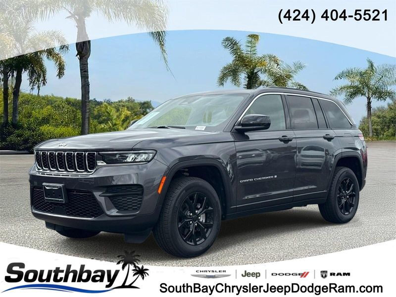 New 2026 Jeep Grand Cherokee Laredo X 4x2