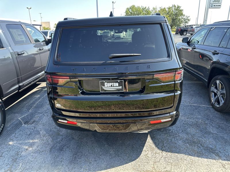 2025 Jeep Wagoneer Overland 4x4Image 8