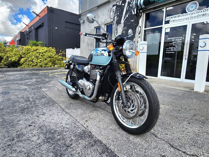 Used 2023 Triumph Bonneville Image 9