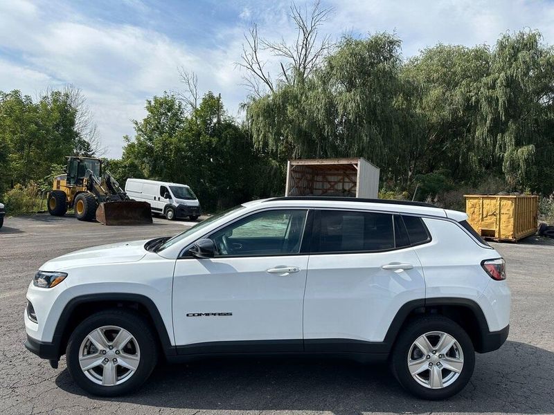 2022 Jeep Compass LatitudeImage 9