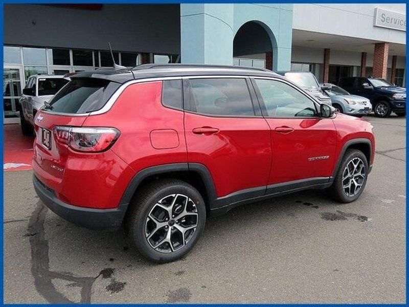 2025 Jeep Compass LimitedImage 7