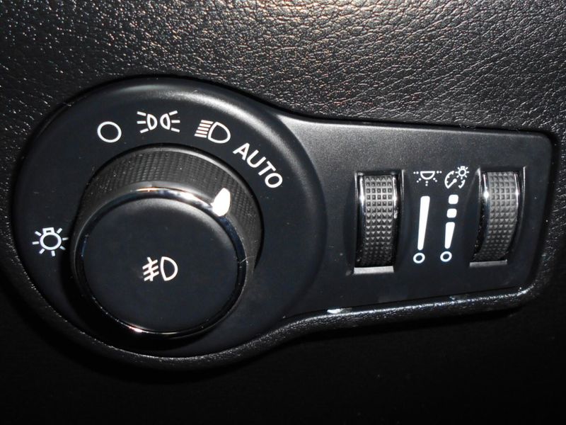 2022 Jeep Compass Latitude LuxImage 16