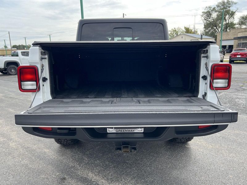 2021 Jeep Gladiator Willys photo 40