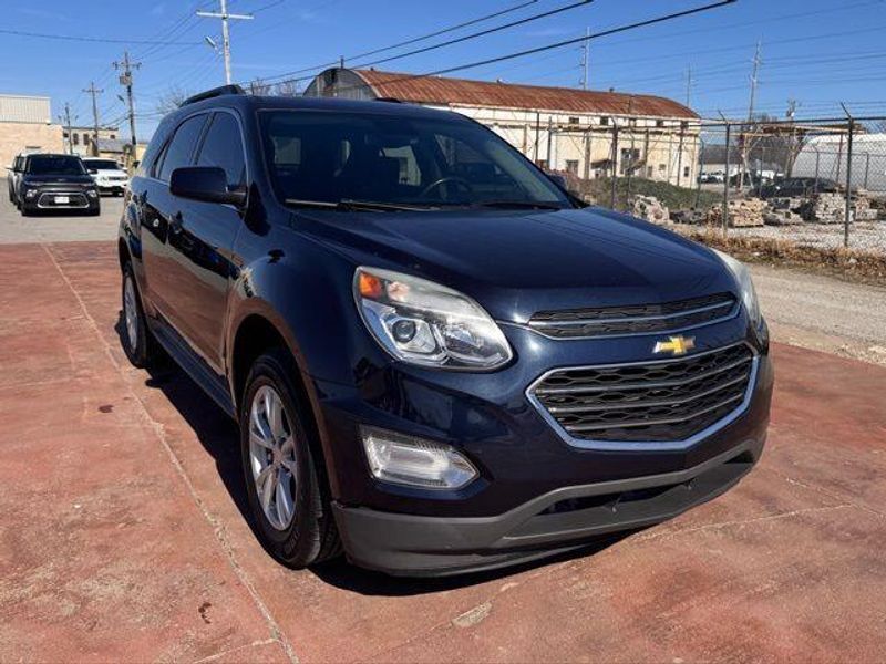 Used 2017 Chevrolet Equinox LTImage 3