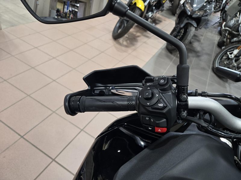 NEW 2025 YAMAHA TRACER 9 Image 18