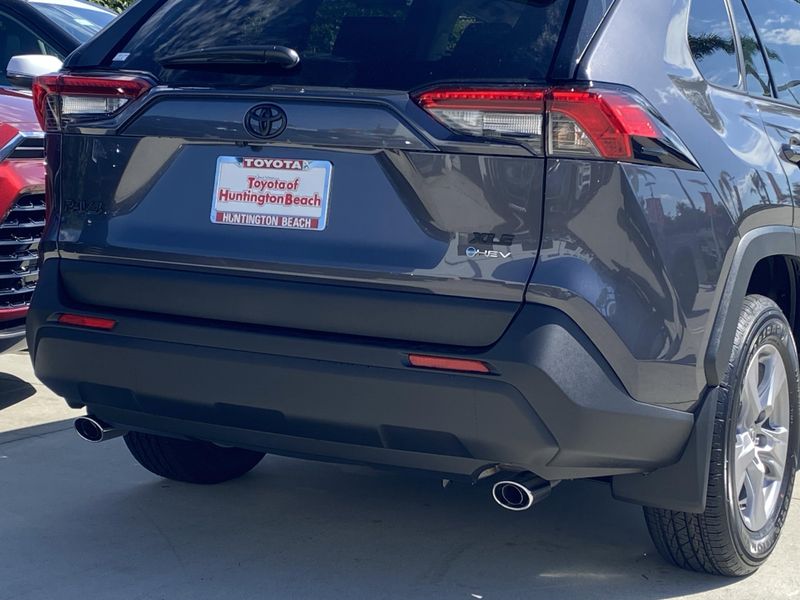 New 2025 Toyota RAV4 Hybrid XLEImage 4