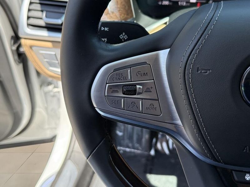 2022 BMW 7 Series 740iImage 23