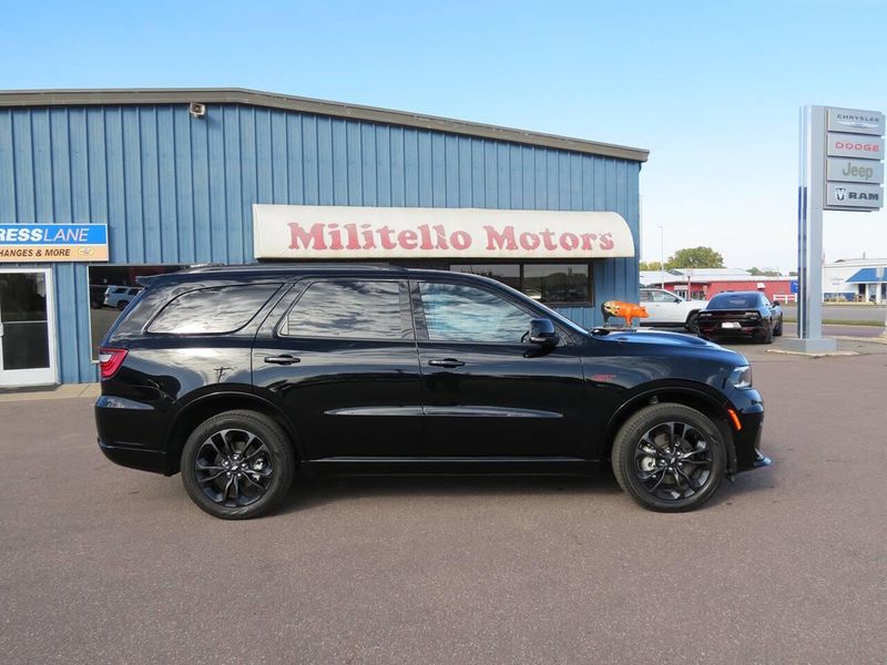 Used 2025 Dodge Durango GT Plus AWD 4dr SUVImage 2
