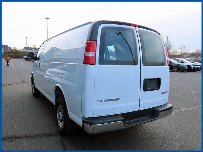 2022 GMC Savana Cargo Work VanImage 5