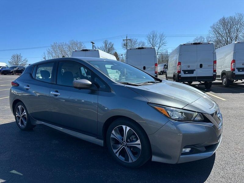 2020 Nissan Leaf SVImage 1